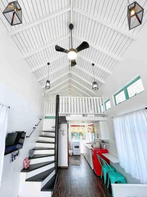 Villa Sea Kecil Tiny House Near Jetty Of Kuala Besut Kampong Nail Esterno foto